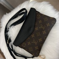 Authentic Louis Vuitton Crossbody Bag 