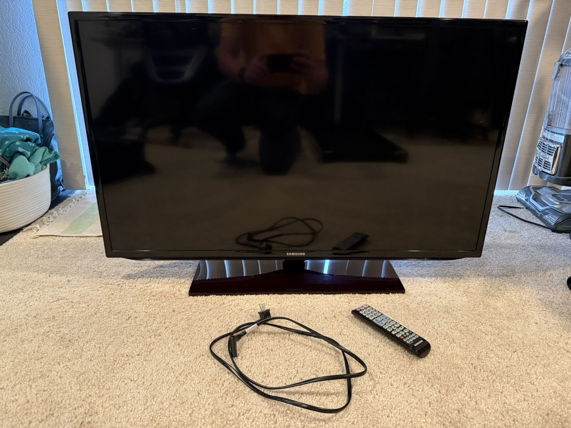 Samsung 40” HD TV