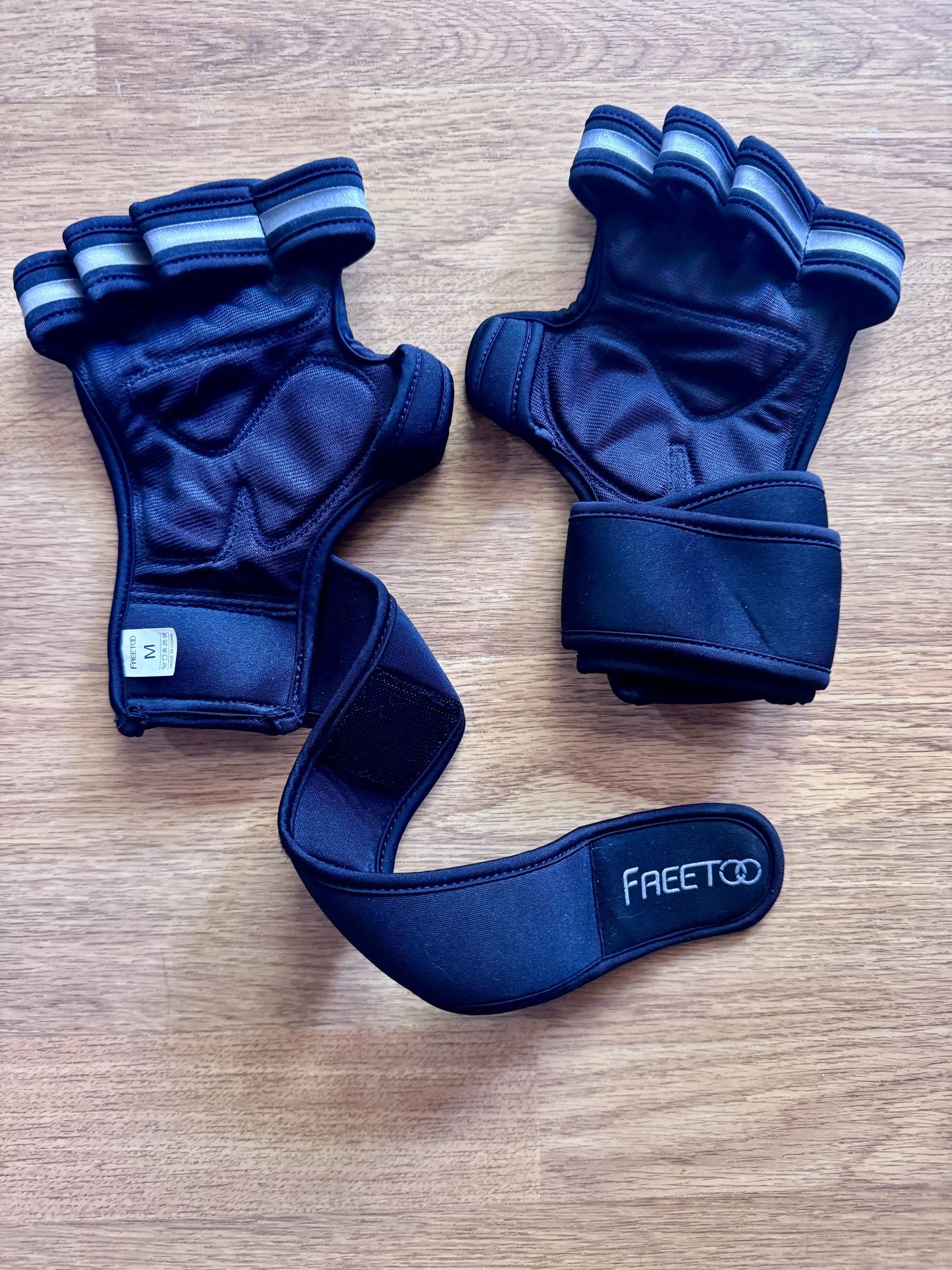 Brand new FREETOO Workout Gloves weightlifting sz M