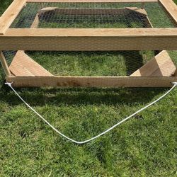 BRAND NEW CHICKEN COOP TRACTOR