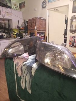 Pair of Car Headlight Assemblies