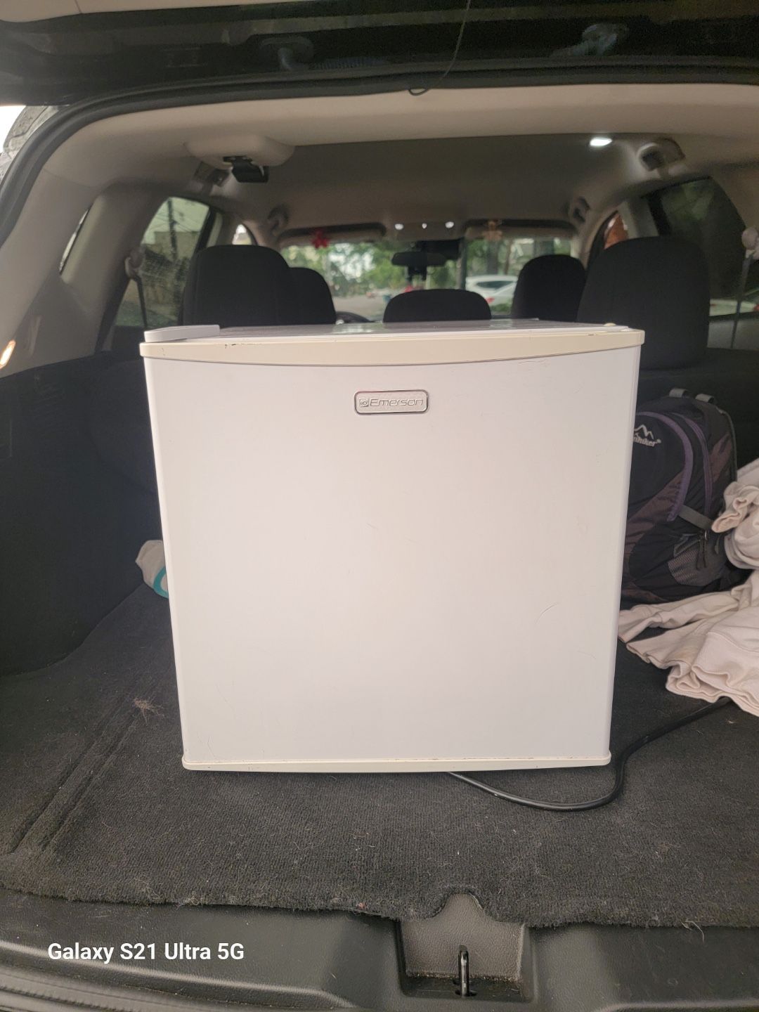 Emerson CR175W 1.6CU Mini Fridge For Sale