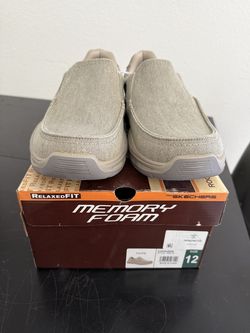Mens Skechers Relaxed Fit memory foam shoes