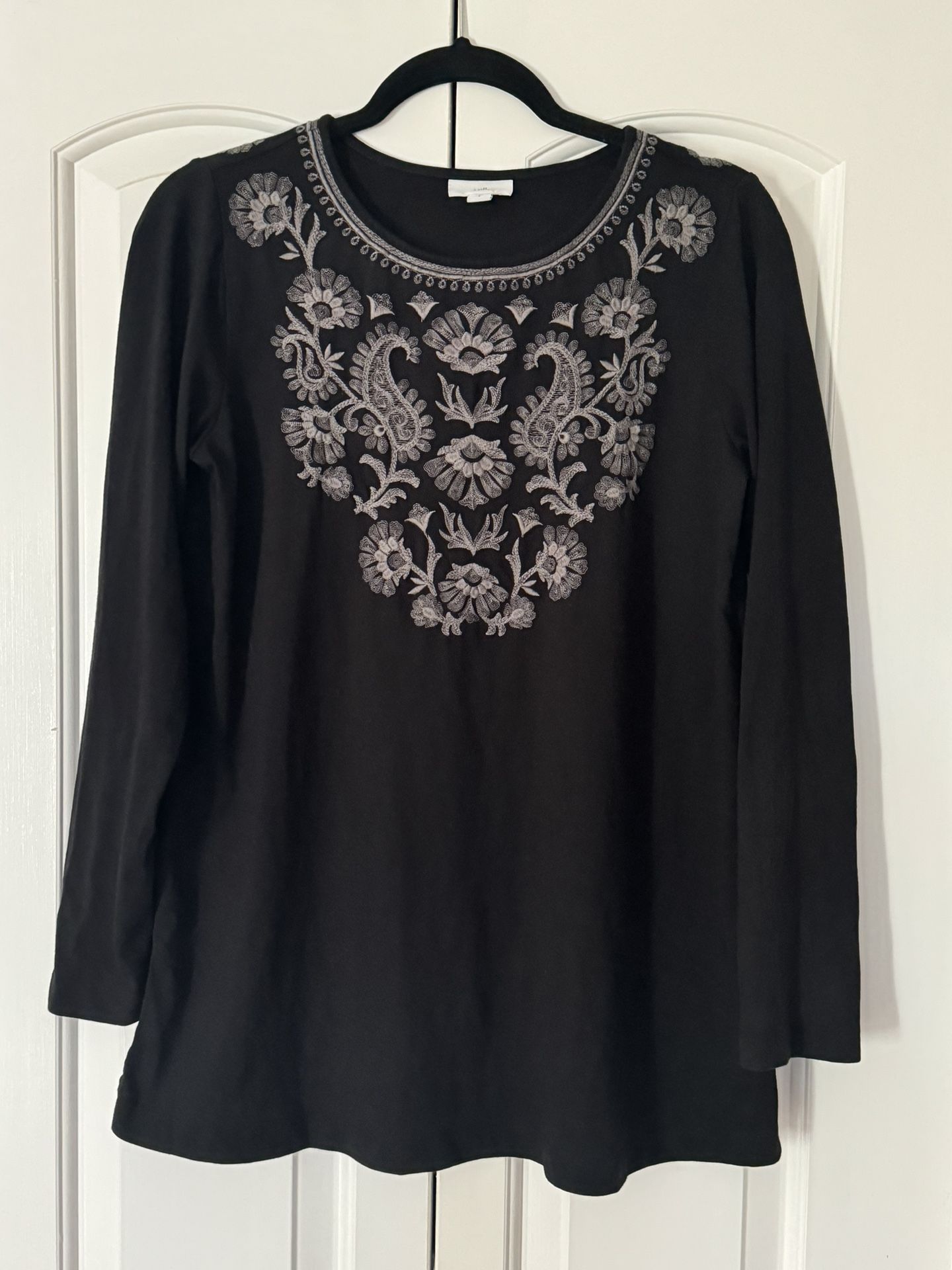 J Jill Tunic, Black Embroidered Tencel Blend Long Sleeve Pullover size SM