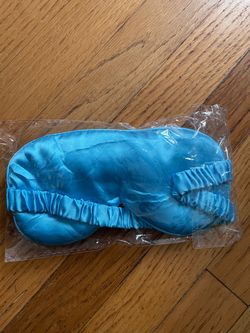 Eye mask, Skin-friendly and comfortable, blocks light and breathes well. Soft and skin-friendly, it has no irritation to the eye area. Excellent light