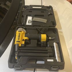 DEWALT Nail Gun 18GA