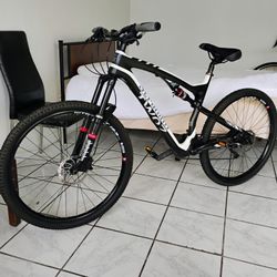 Stradalli Carbón Full 27 .5 