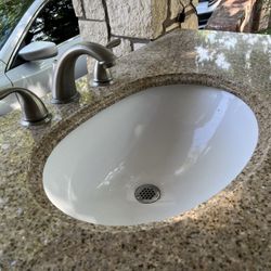 Sink/ Cabinet