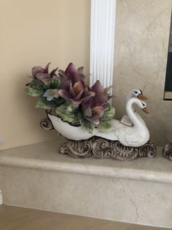 Capodimonte Swans Floral Figurine