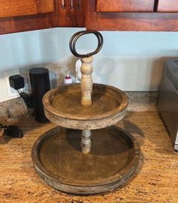 Wooden tier tray (spins)