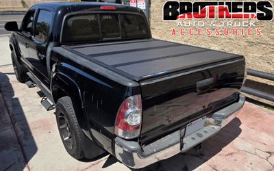 Tonneau Cover Flush Hard Bed Cover Tri-Fold Matte Finish Bakflip MX4 Tapaderas Al Raz