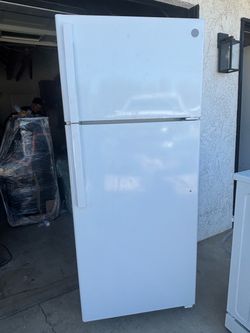 GE Top Freezer/Refrigerator