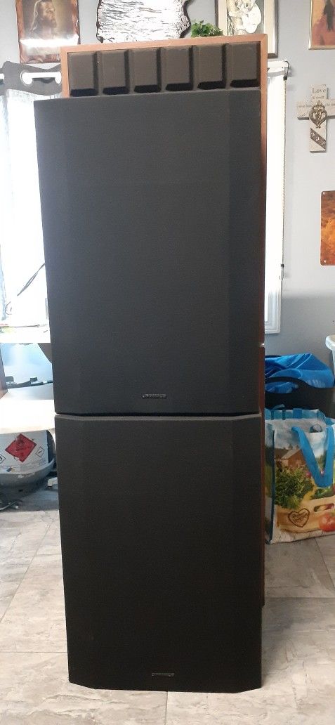VINTAGE OPTIMUS FLOOR SPEAKERS 15" WOOFERS..CLICK ON PICTURE YOU WILL GET FULL PICTURE SIZE