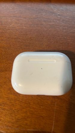 Apple AirPod s pro 1st Generation model A2190 wirelenn charger case only