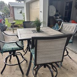 Patio And 4 Chairs 