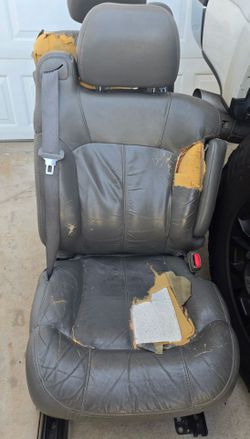 Front Seats for 2000-2006 Silverado, Tahoe, Yukon, Sierra