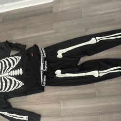 Supreme X Hanes Skull Fit
