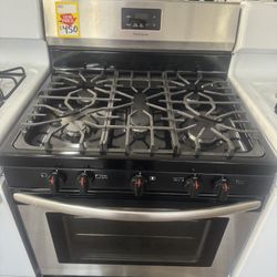 USED FRIGIDAIRE GAS STOVE 