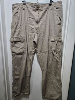 38/30 Wrangler Khaki Relaxed Fit Cargo Pants