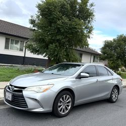 2015 Toyota Camry Hybrid