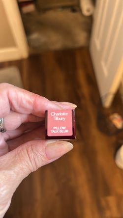 Charlotte Tilbury Pillow Talk Blur Lip Product