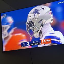 Samsung - 50" Class Q60D Series QLED 4K Smart Tizen TV (2024)