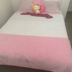 Full size bed