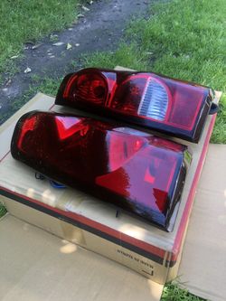 03-07 classic Silverado fleet side taillights