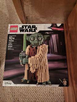 LEGO Star Wars Yoda 75255 NEW