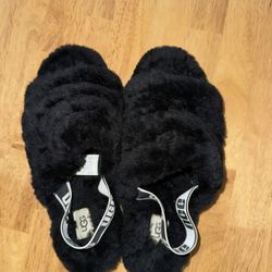 Size 10 Black Women’s Ugg Slippers