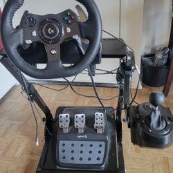 Logitech G920 Driving Force Racing Wheel and Floor Pedals