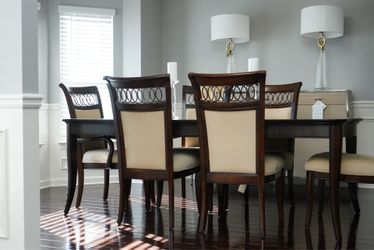 Havertys Astor Park dining set