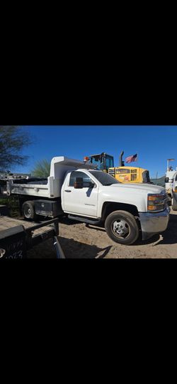 2016 chevy dump truck