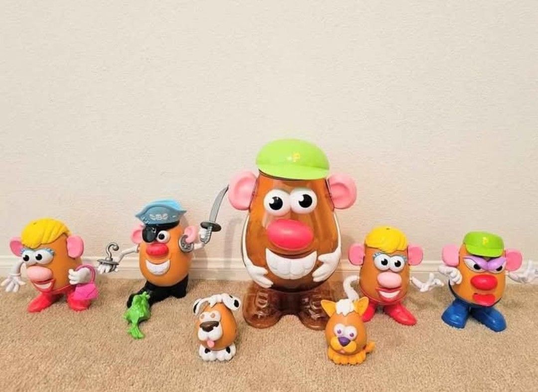GIANT Potato Head Fun with Lots of Friends!!! SEVEN characters in all! Potato Head Party Time!!