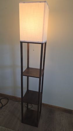 Lamp with 3 shelves.