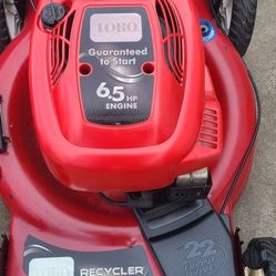 TORO GAS 22"IN RECYCLER SELF PROPELLED LANW MOWER 