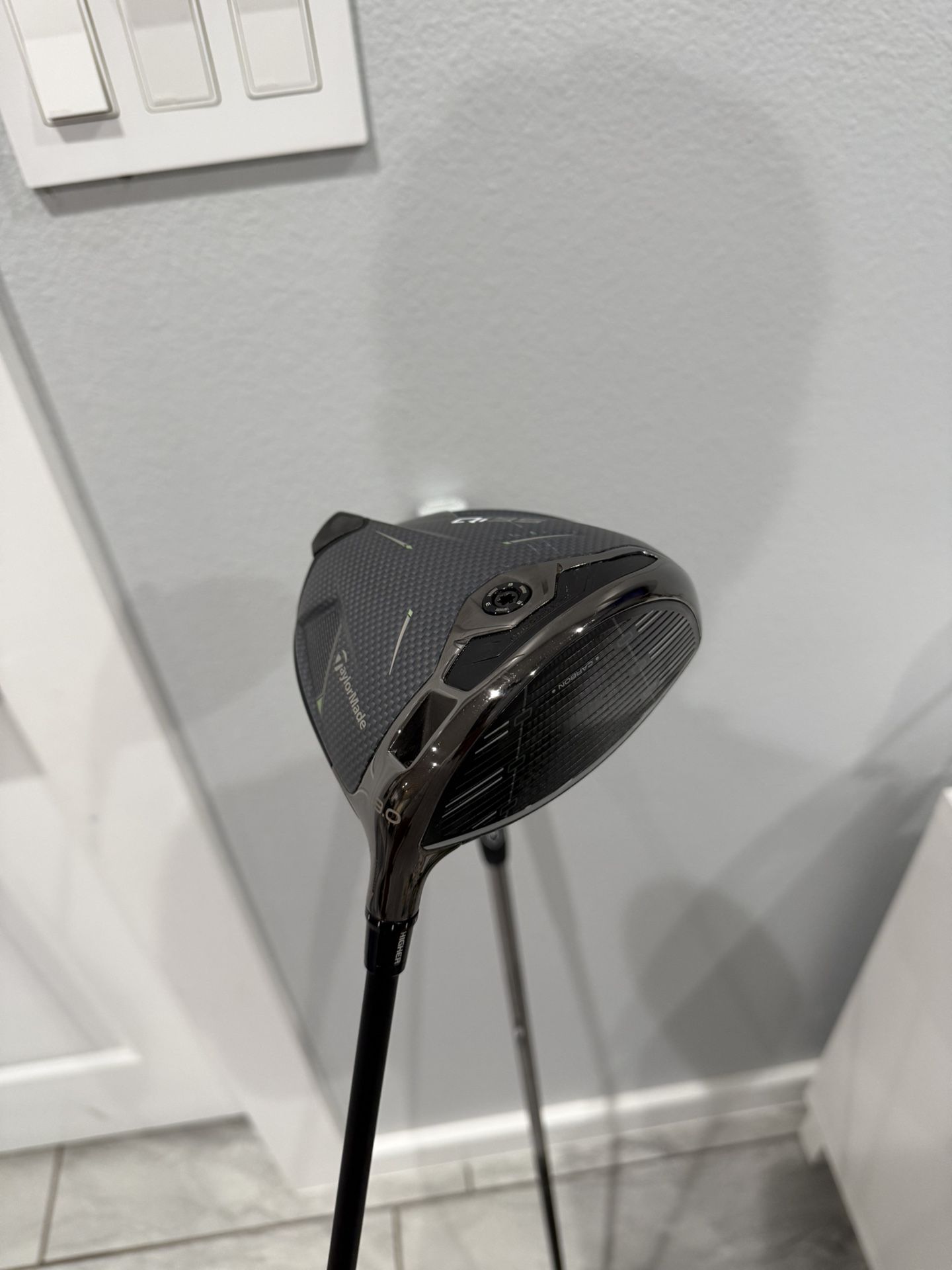 TaylorMade Qi35 - Golf Driver