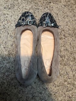 AGL Attilio Giusti Leombruni Monika US 8 EU 38.5 Cap Toe Suede Ballet Flats Shoe