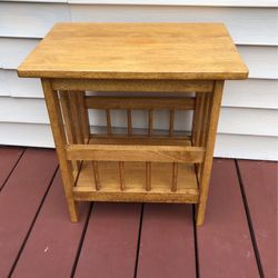 Heavy Wood End Table 22x15x23