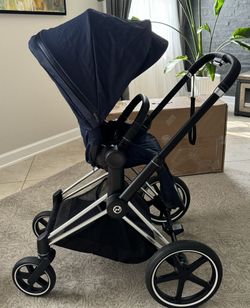 Cybex Platinum Priam 3+ Cloud G Travel System Bundle Chrome