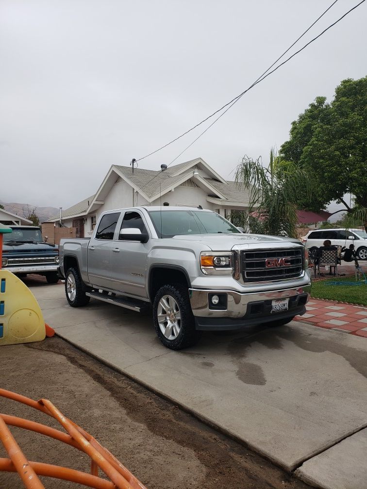 2014 GMC SIERRA