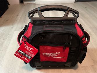 Milwaukee PACKOUT 15” Structured Tool Bag