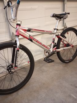 Redline 24 Inch Bmx Cruiser for Sale in Lynnwood WA OfferUp