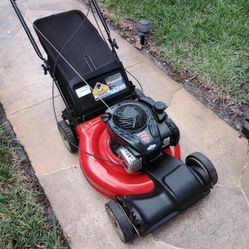 Self Propelled Lawn Mower With Bag Grass Catcher 👍 21in 140cc Mtd Yard Machine Troy Bilt Starts Right Up 👍 No Deliveries 