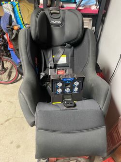 Nuna Convertible Car Seat Black used