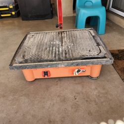 Husky Tile Saw 