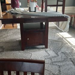 Bar Table With 6 Stairs