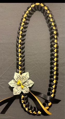 Graduation leis