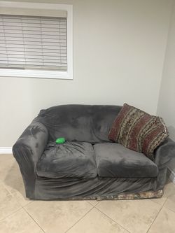 Comfortable Loveseat Couch – Dark Gray