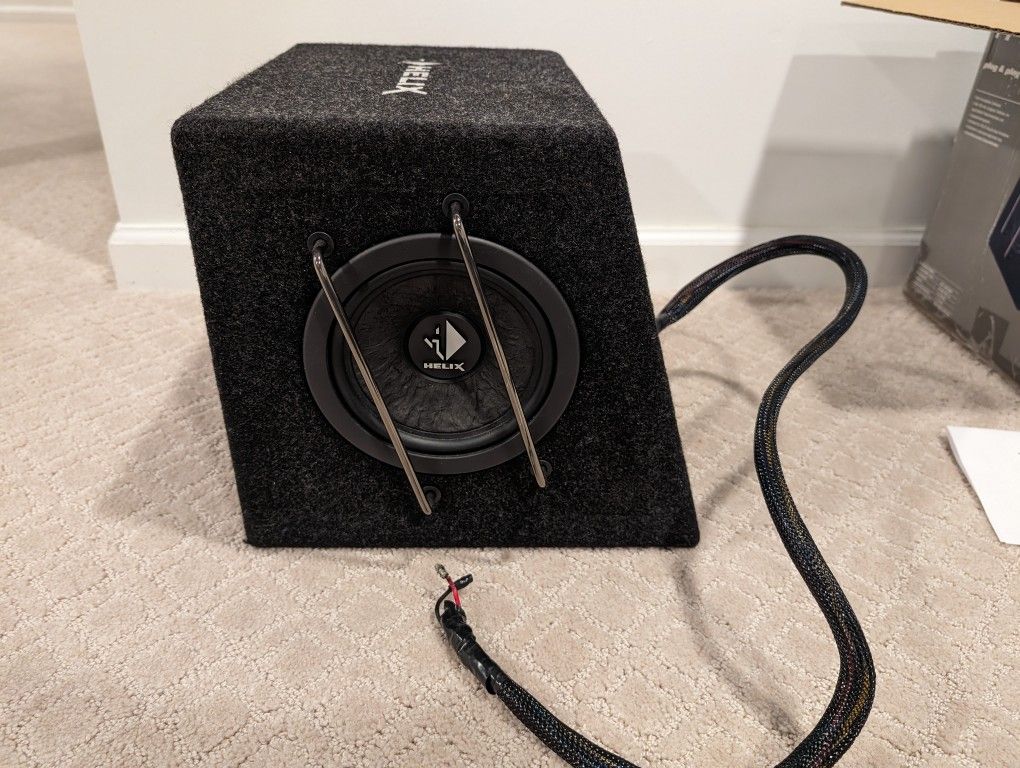 Helix Subwoofer With Vented Enclosure PP7E - Car Audio